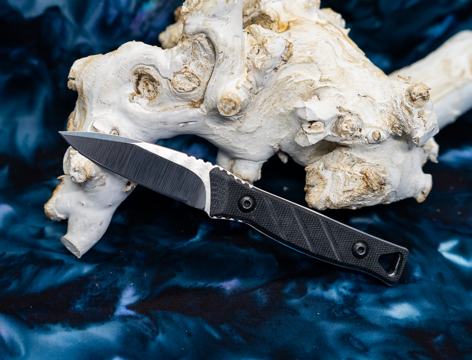 MK117STQ-08KB-SPQ3-Q4_1.jpg Medford Knife and Tool - MK117STQ-08KB-SPQ3-Q4 - Necromancer - Fixed Blade Knife - S35VN Stonewash Spear Point - G10 - Black - Image 1