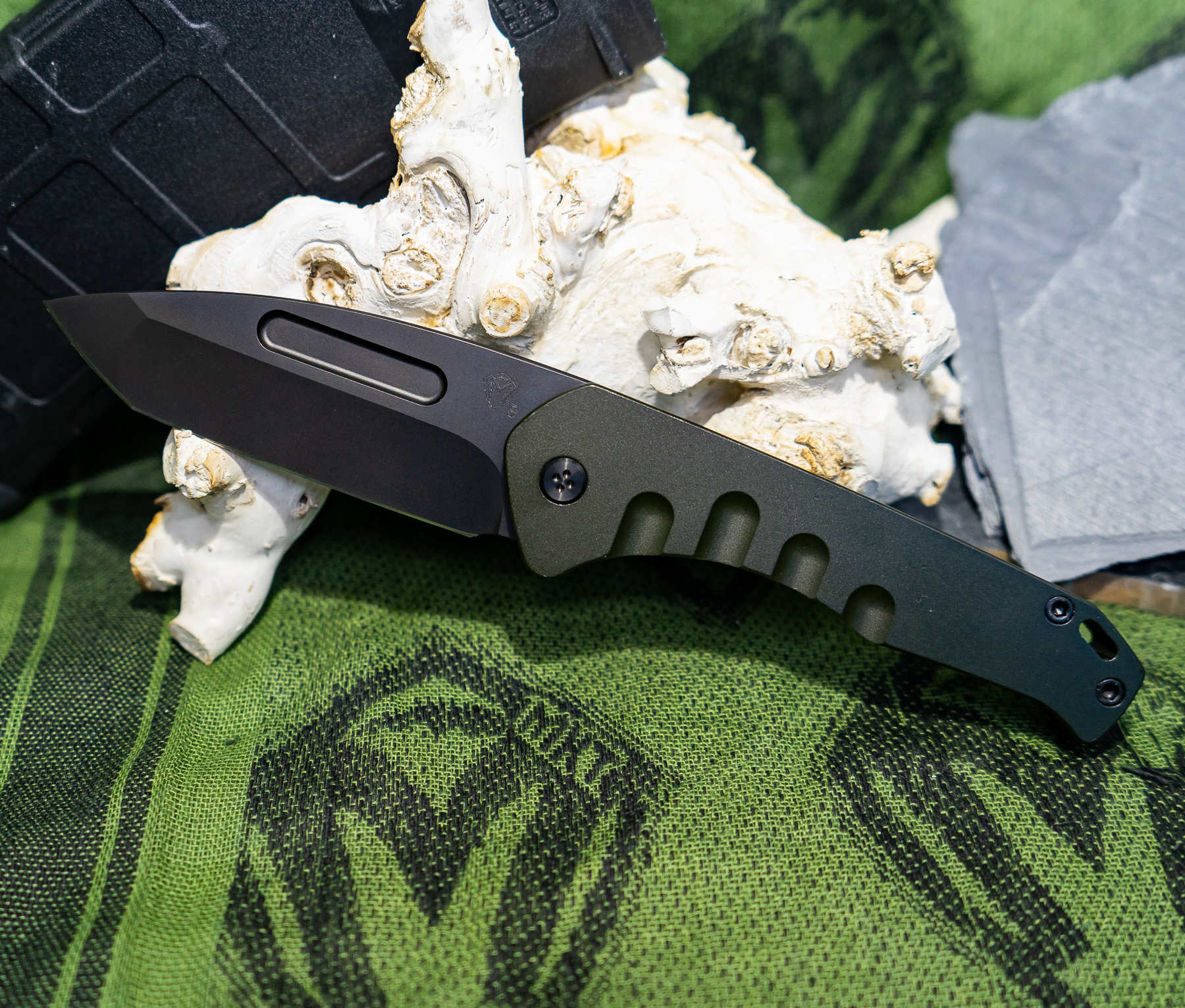 1e59d328-ac3f-407a-a198-e76ee3b5d1fc_MKF206SPT-40PV-TPCP-Q4_1.jpg Medford Knife - MKF206SPT-40PV-TPCP-Q4 - Praetorian Swift FL - PVD Tanto Flipper - S35VN Aluminum - Green - Image 1