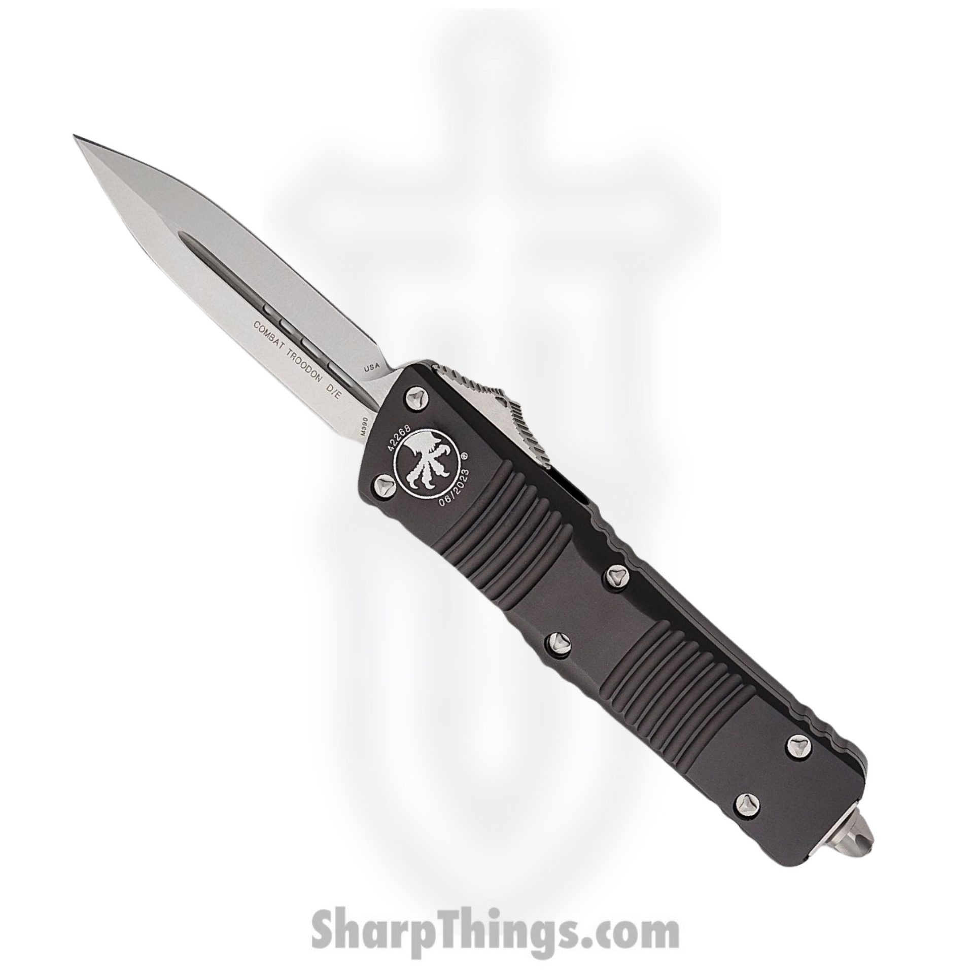 f287be2c-ae32-4ad5-a21e-515879d6975d_142-10_1.jpg Microtech - 142-10 - Combat Troodon - OTF Auto - 142-10 Combat Troodon OTF Auto - 6061-T6 Aluminum - Black - Image 1