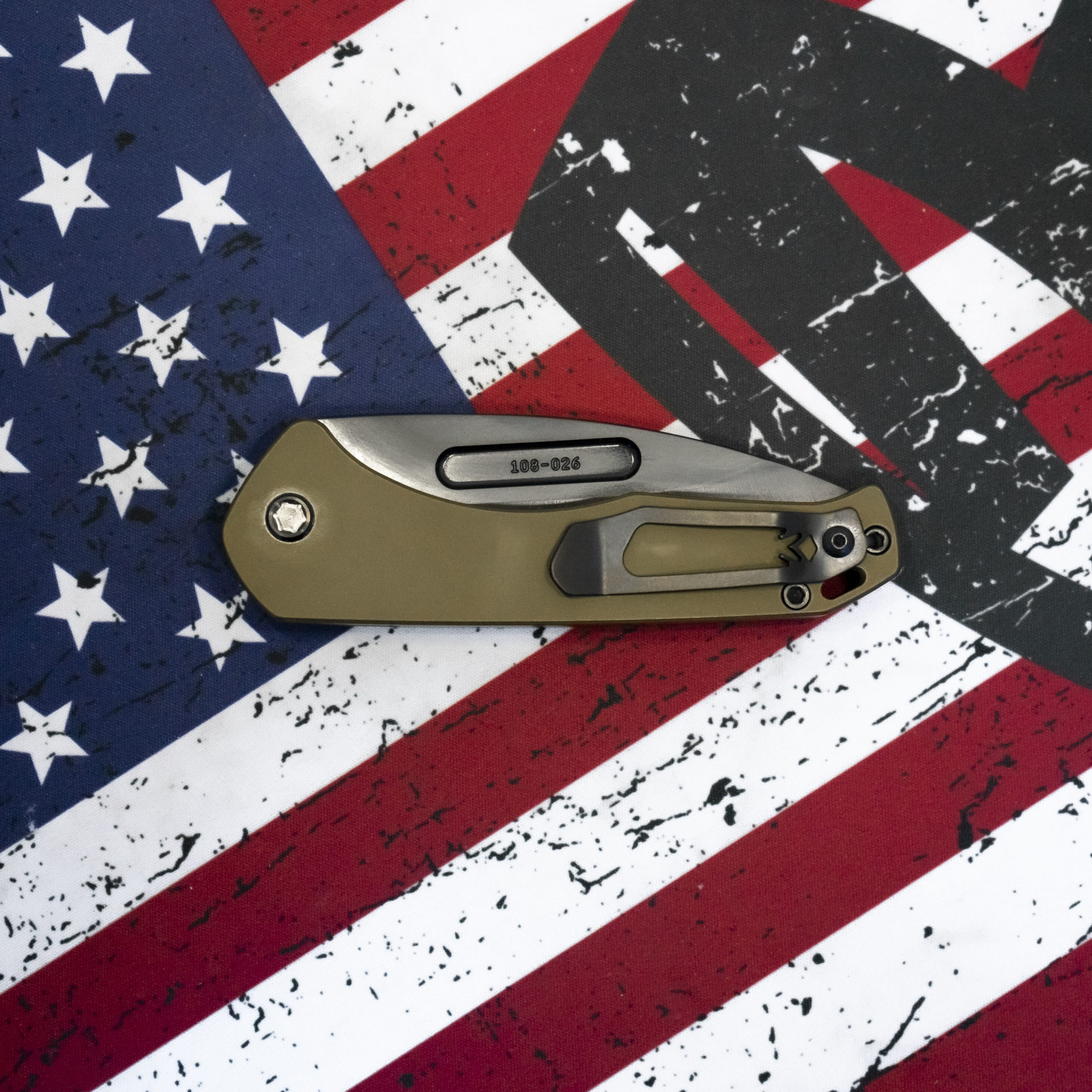 fef9e4c2-b79d-455f-ae41-a4c49856adbe_MK206SPD-40AG-TPCP-Q4_1.jpg Medford Knife - MK206SPD-40AG-TPCP-Q4 - Praetorian Swift Auto - S35VN PVD - Yellow Alum - Image 1