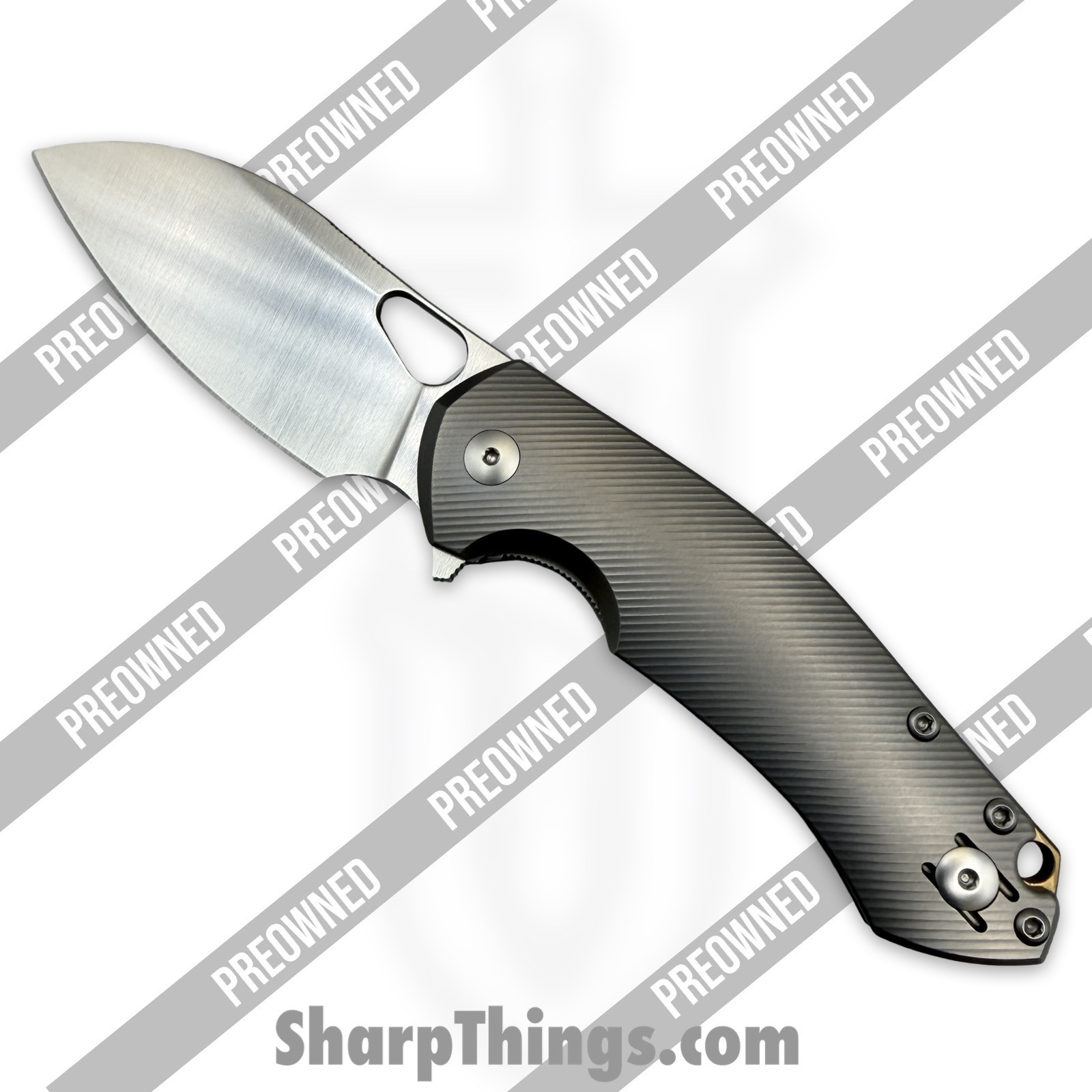 POBIBLIO-XL-TITANIUM_1.jpg GiantMouse - POBIBLIO-XL-TITANIUM - Preowned Ace Biblio XL - Folding Knife - Vanadis Satin Sheepsfoot - Titanium - Grey|Brass - Image 1